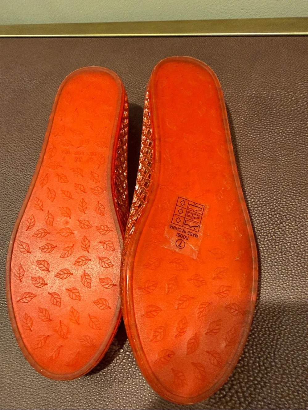 Red woven jelly flats